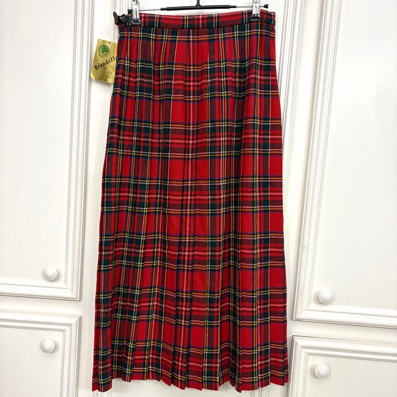 Brendella Wool Tartan Pleated Plaid McKilt Royal Stewart Red Skirt Size 10 NWT - Picture 12 of 14